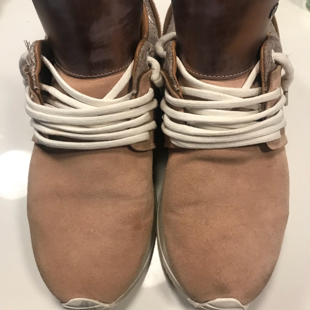 Esseutesse suede fringe sneakers- rose gold